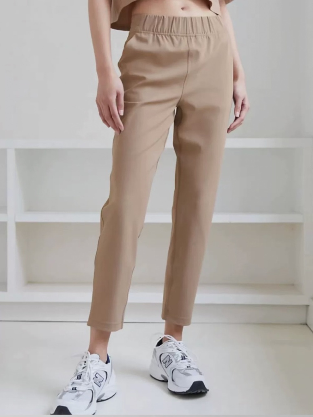 Babaton Cropped Elastic Waist Pant – Beige – Size S